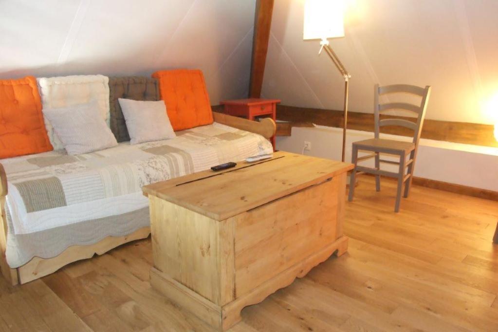 Saint-Prix  Les Pins - Maison Avec Parking Ferme Et Jardin Commun Au Calme מראה חיצוני תמונה